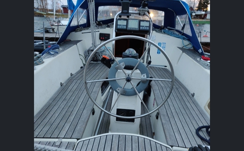 Bavaria 320-kuva-12